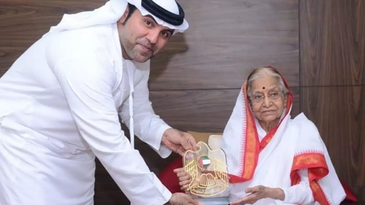 Dr. Bu Abdullah's Privilege and Admiration