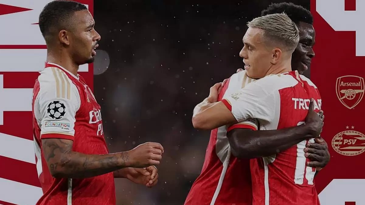  Arsenal celebrates its comeback 