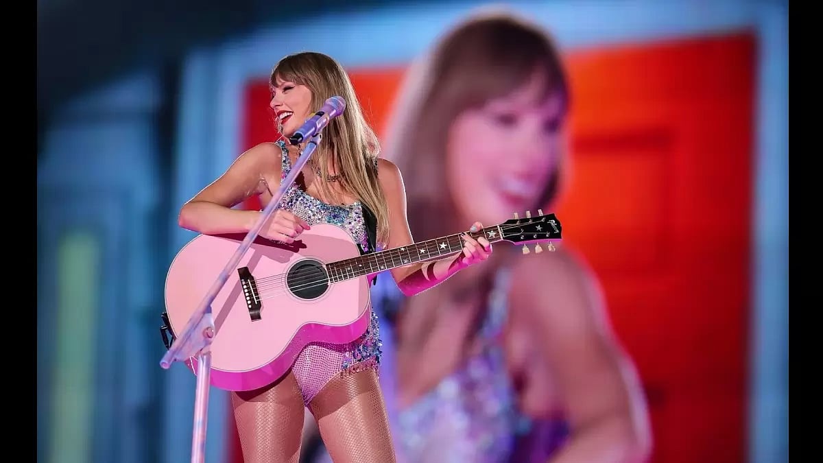 Taylor Swift at Mexico City on  The Eras Tour