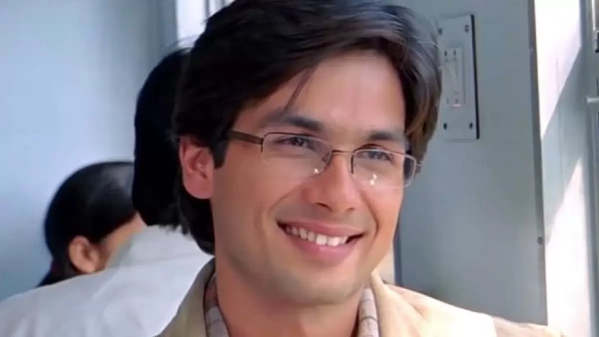 Shahid Kapoor in 'Jab We Met'
