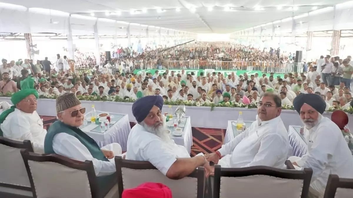 Indian opposition leaders unite at INLD rally to challenge BJP ahead of 2024 elections.