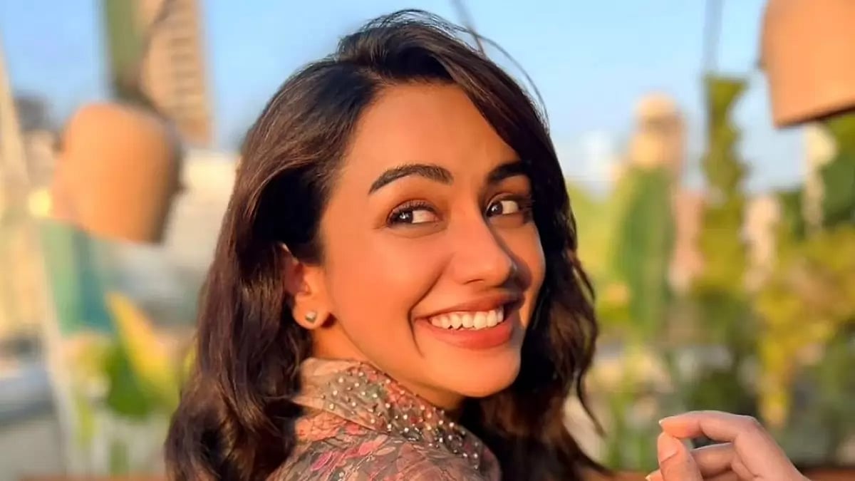 'Bambai Meri Jaan' Actress Aayushi Lahiri