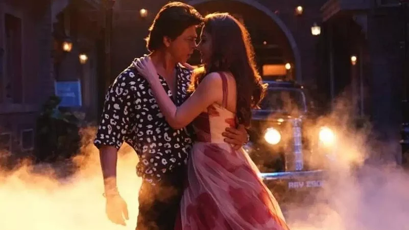 Shah Rukh Khan And Nayanthara In A Still From Chaleya