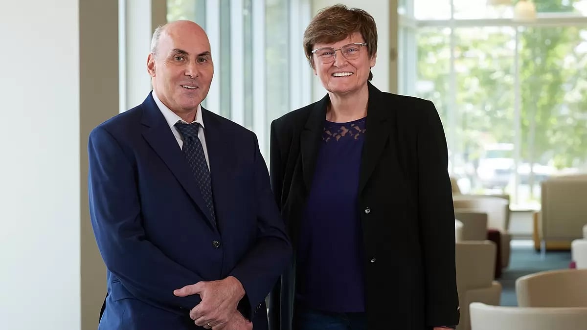 Drs. Drew Weissman (left) and Katalin Karikó (right) are the 2022 Ross Prize awardees. (Credit: Perelman School of Medicine at the University of Pennsylvania)