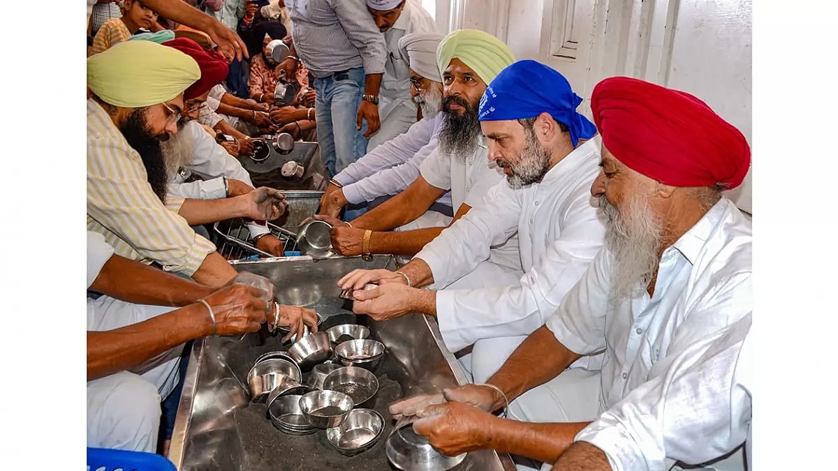 Rahul Gandhi at Golden Temple