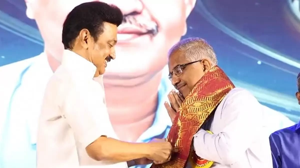 Tamil Nadu CM MK Stalin felicitated the ISRO scientists hailing from his state.