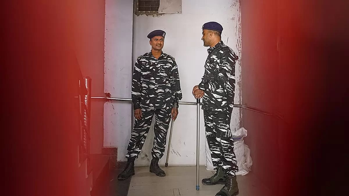 Delhi Police raids NewsClick premises