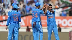 Mohammed Siraj (R) in action during the India vs Australia ODI series in September 2023.