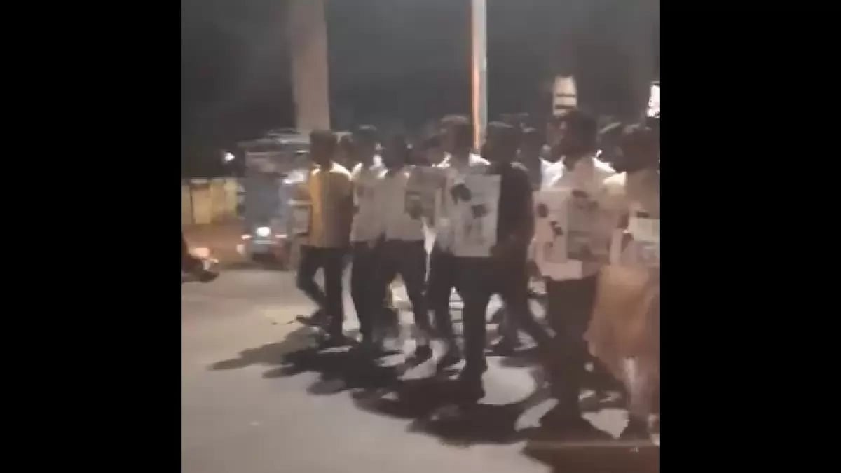 AMU students protesting in solidarity with Palestinians