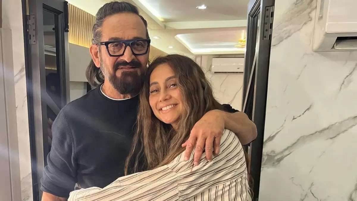 Anusha Dandekar, Mahesh Manjrekar