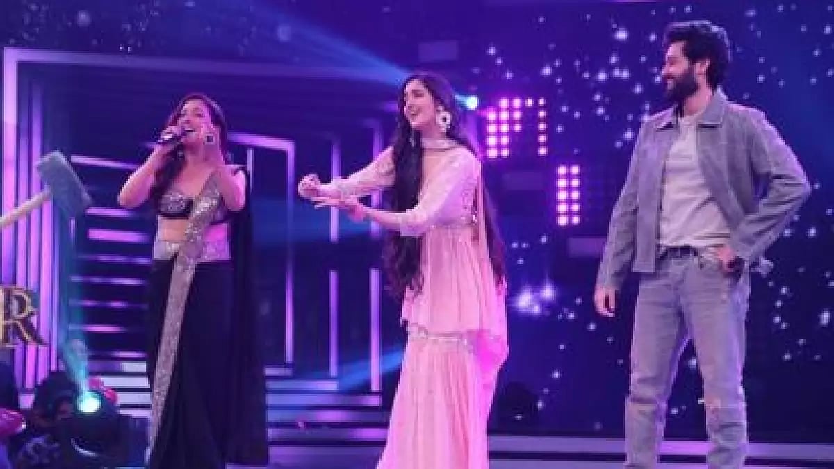 Utkarsh Sharma, Simrat Kaur Groove On 'Chal Tere Ishq Mein' From 'Gadar 2' With Neeti Mohan