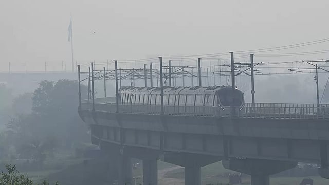 Delhi's Air Quality Turns 'Very Poor', Forecasts Predict No Relief In Coming Days