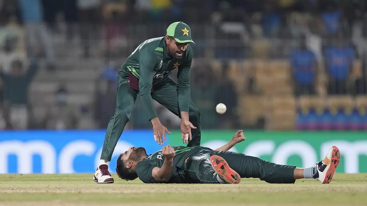 Babar Azam and Haris Rauf in action during the Pakistan vs South Africa game in Chennai.
