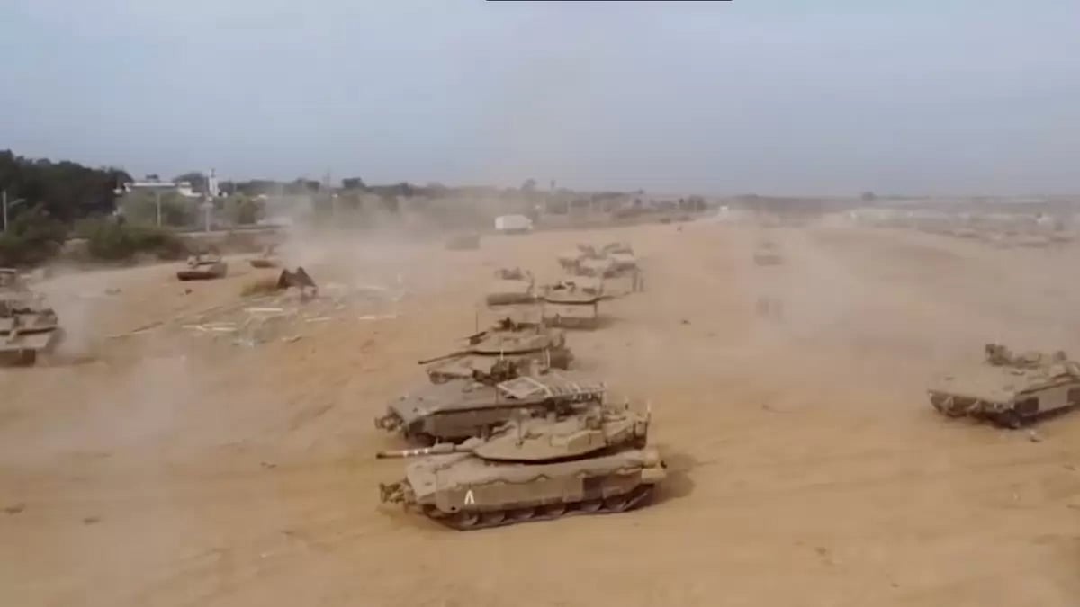 Israeli tanks inside Gaza Strip 