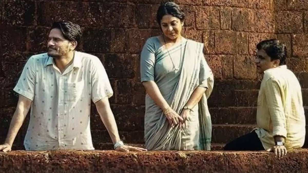 Jaideep Ahlawat, Shefali Shah, Swanand Kirkire In A Still From ‘Three Of Us’