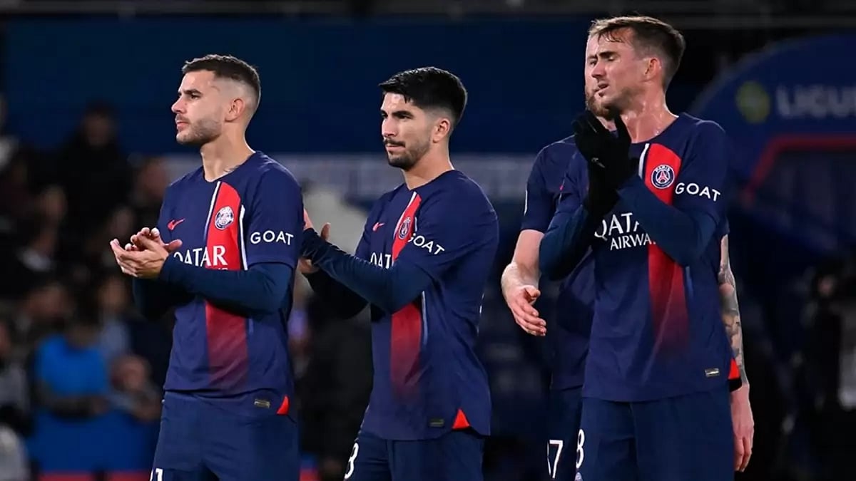 PSG players at full-time post their win over Montpellier