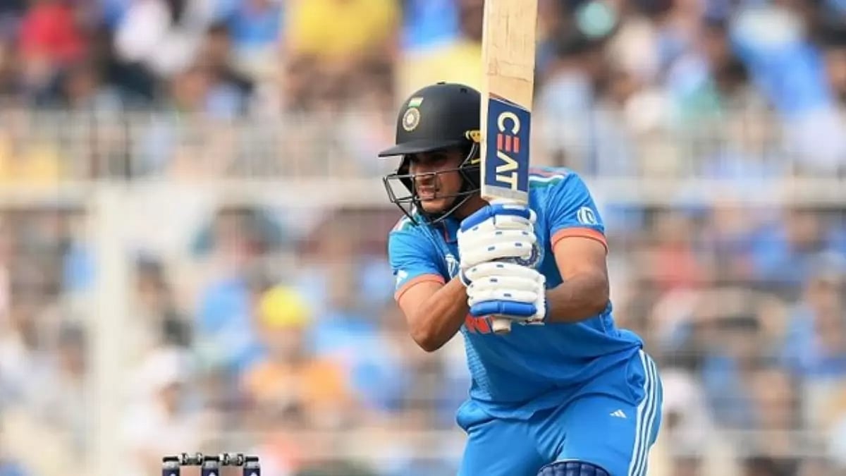 Shubman Gill bats during IND Vs RSA match in Kolkata