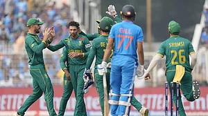 Keshav Maharaj and teammates celebrate Shubman Gills wicket in Kolkata.