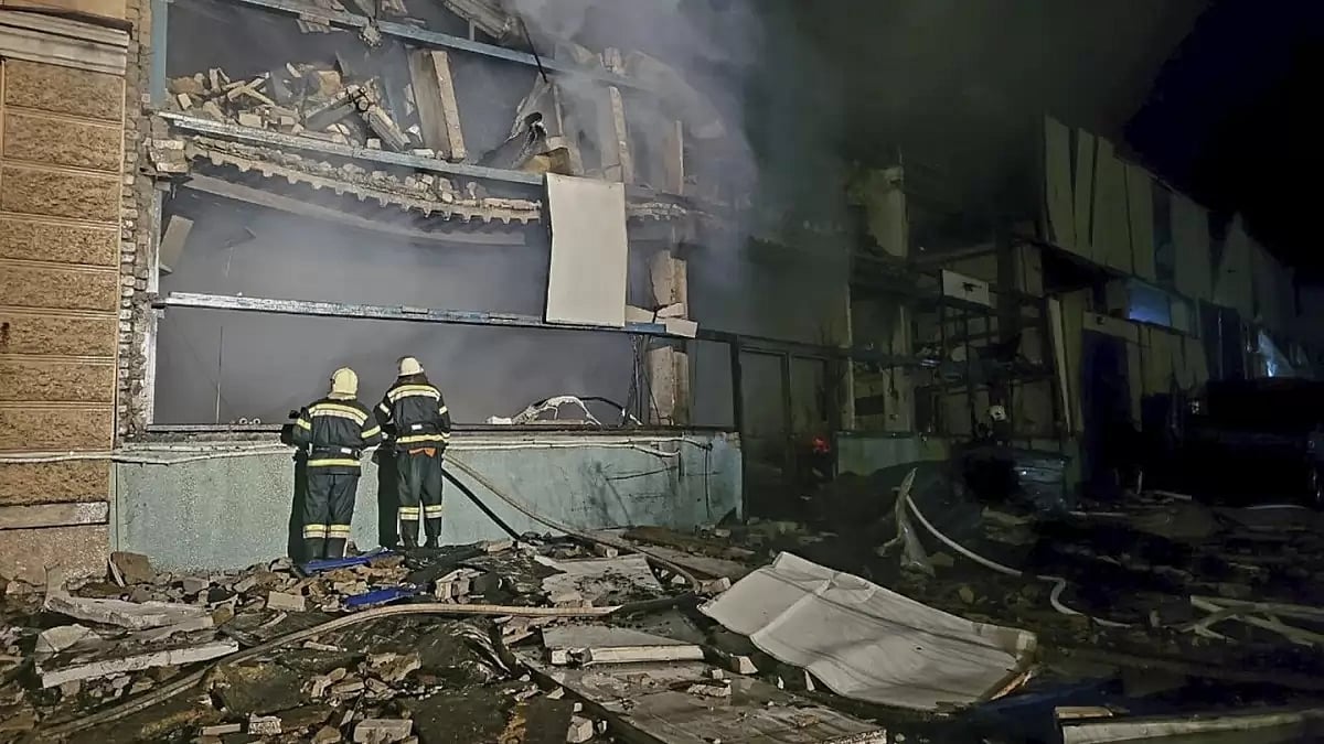 Russian missile attack  - null