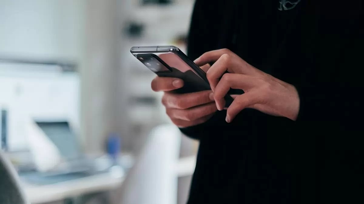 Top 5 Smartphones Under INR 50,000