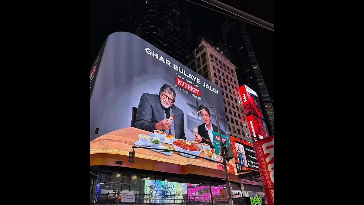 Everest Spices Shines in Times Square with Amitabh Bachchan and Shahrukh Khan  during Diwali