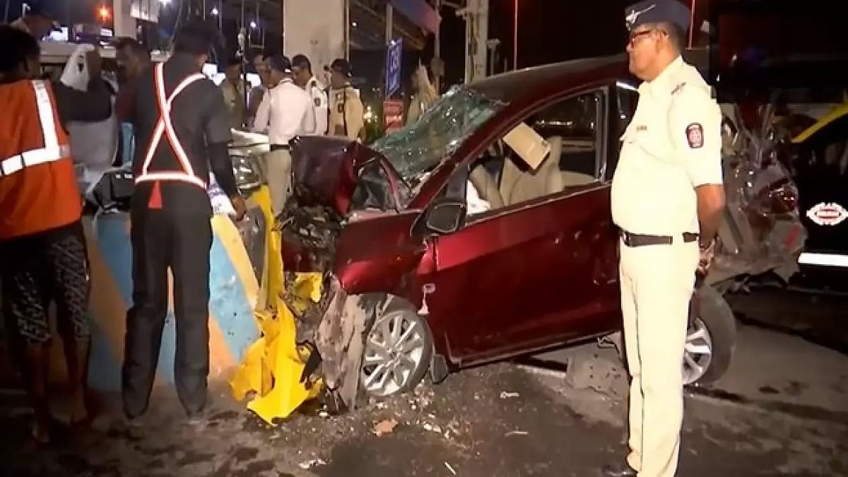 The SUV that rammed in to the other cars at the toll plaza of Bandra Worli Sea Link