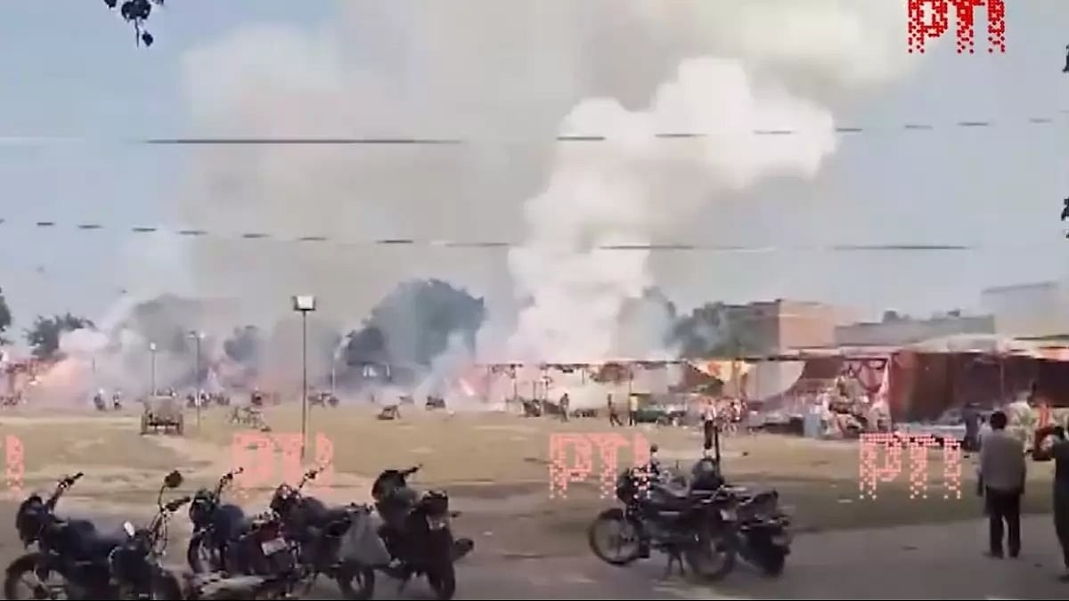 Fire broke out at a market in Mathura, Uttar Pradesh. 