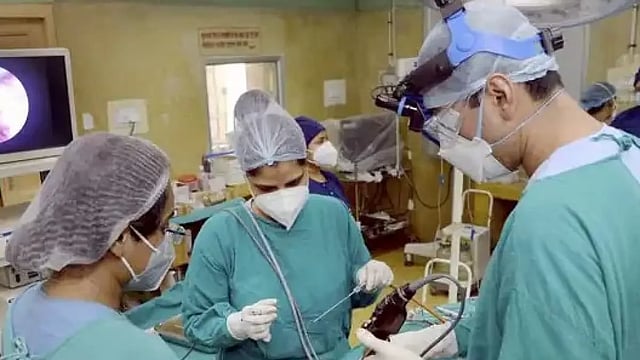 Delhi: Police Finds Medical Racket, Arrests 4 Including 1 Fake Doctor As Patients Die After Surgeries