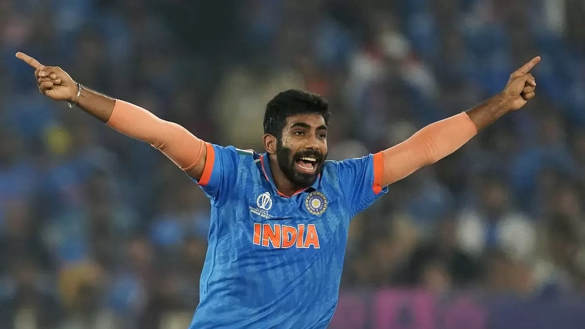 Jasprit Bumrah celebrates Steve Smith's wicket in the India vs Australia final of the ODI World Cup.