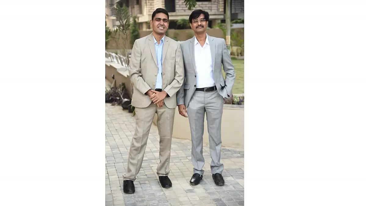 Hardik Thakkar & Hitesh Shukla