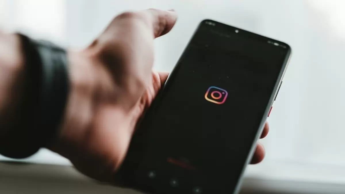 The icon of Instagram app, one of the social media products of Meta. - null