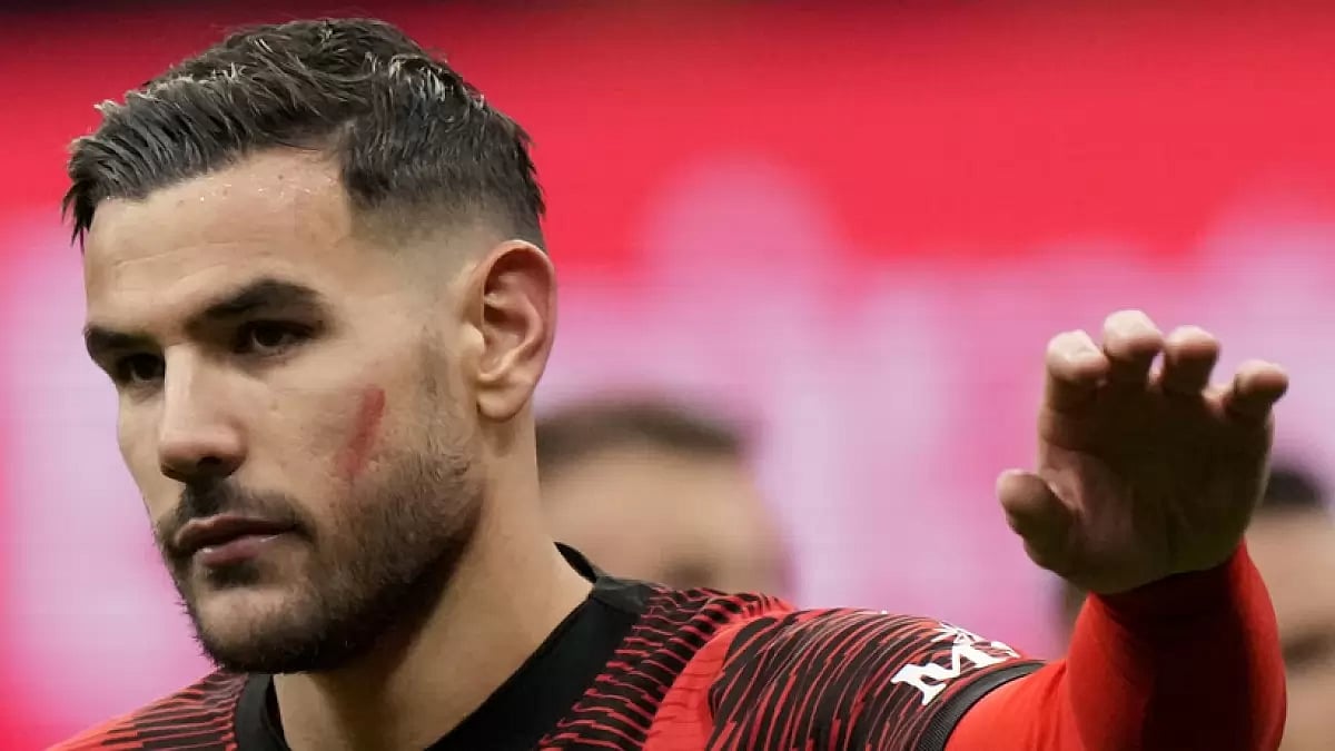 AC Milan's Theo Hernandez with a red mark on his face during the Serie A match against Fiorentina.