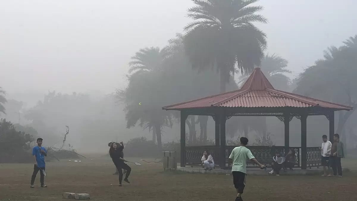 Weather: Winter fog in Delhi