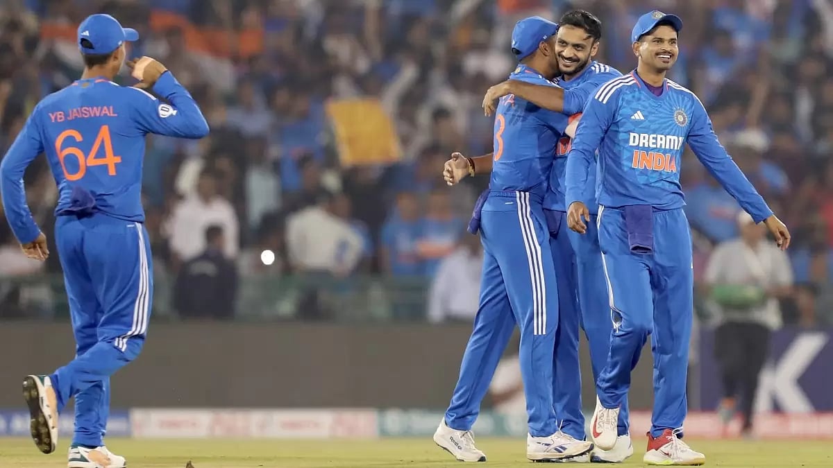 Team India celebrate after beating Australia by 20 runs in the fourth T20I