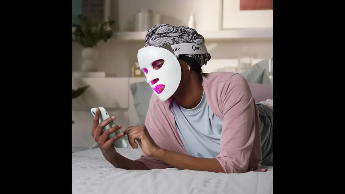 Q-Rejuvalight Pro LED Light Therapy