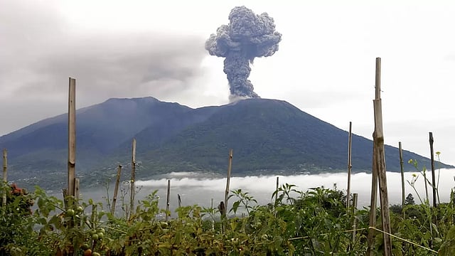 In Pics: Indonesia’s Mount Marapi Erupts