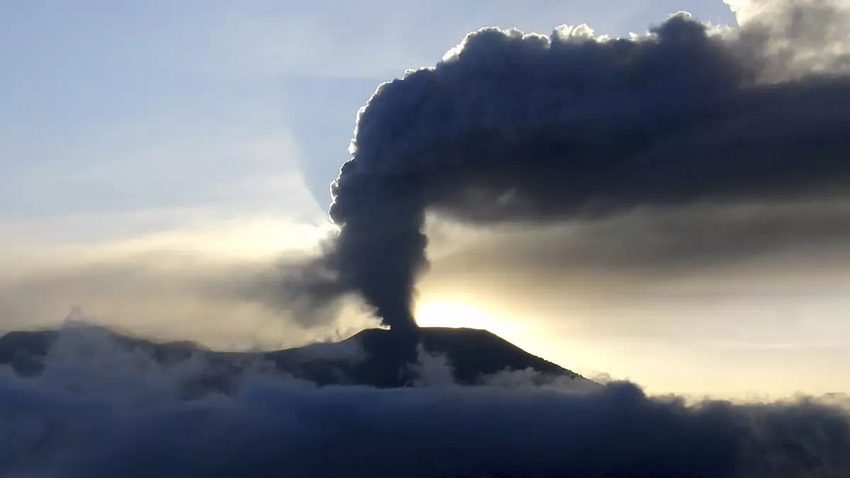 Indonesia Mount Merapi Volcano Eruption