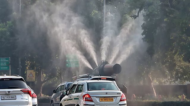 Sunny Day In Delhi, Air Quality In 'Very Poor' Category