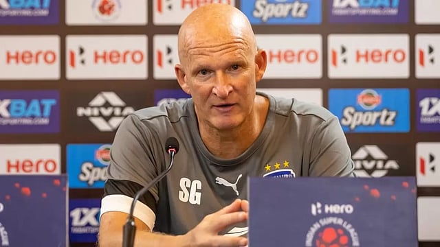 Indian Super League 2023-24: Bengaluru FC Part Ways With Head Coach Simon Grayson After Heavy Mumbai City Defeat