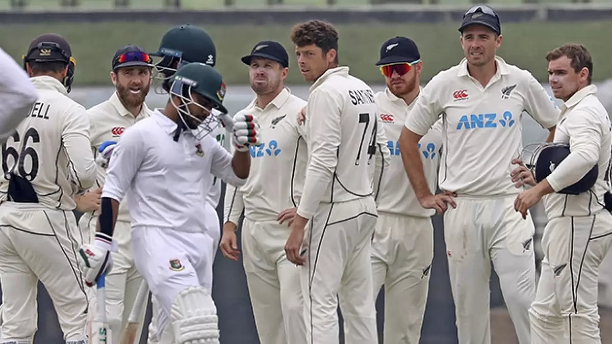 Action from the second Test match between New Zealand and New Zealand in Mirpur.