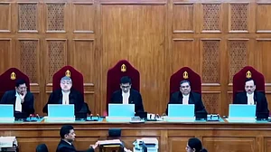 Supreme Court bench announces verdict on pleas challenging abrogation of provisions of Article 370.