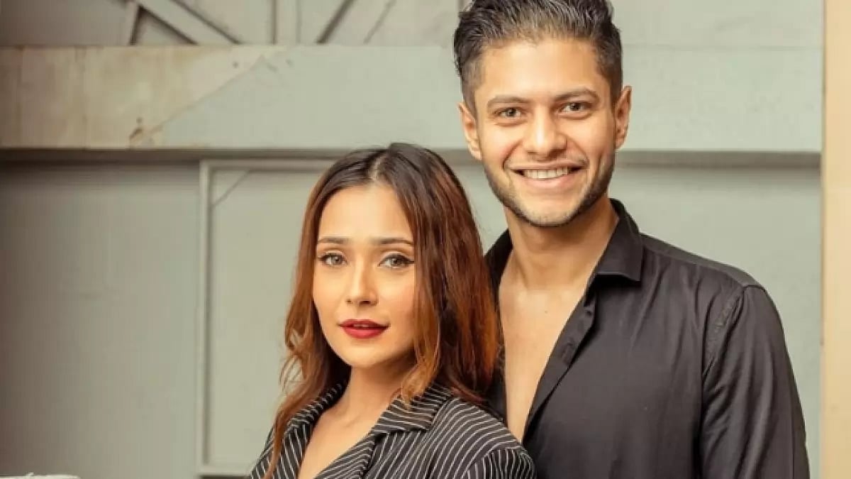 Sara Khan, Shantanu Raje