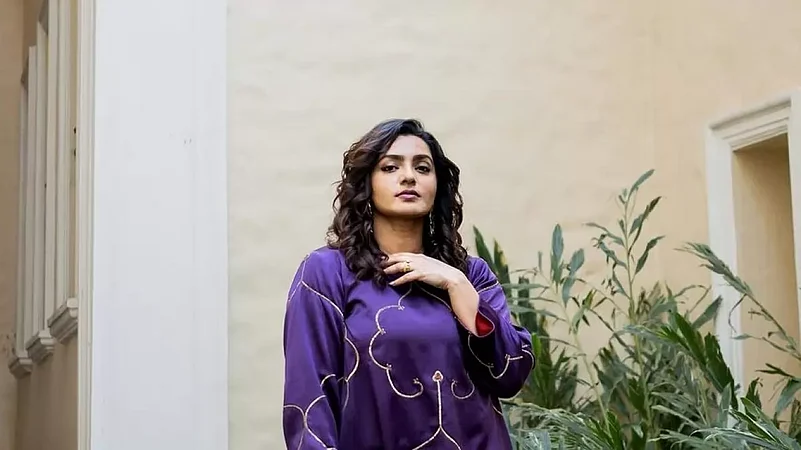 Parvathy Thiruvothu collaborates with Don Palathara and Dileesh Pothan