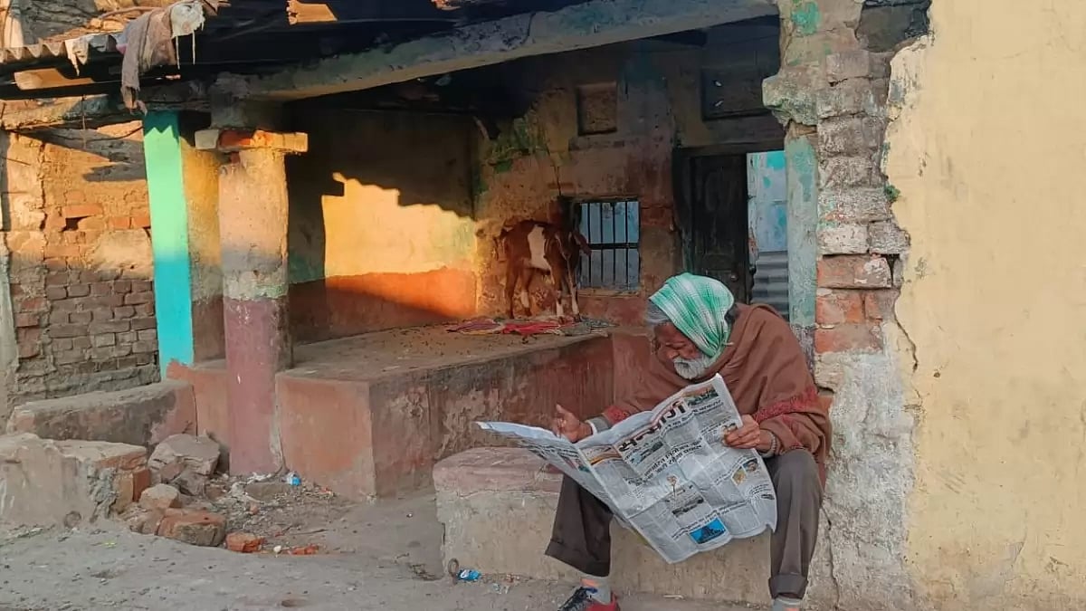 A man at a shop at Kantatoli, Ranchi in Jharkhand. (Photo: Md Asghar Khan)