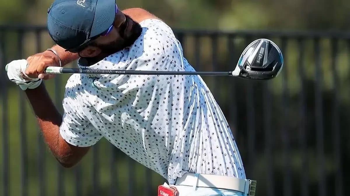 Saptak Talwar attempts a drivea