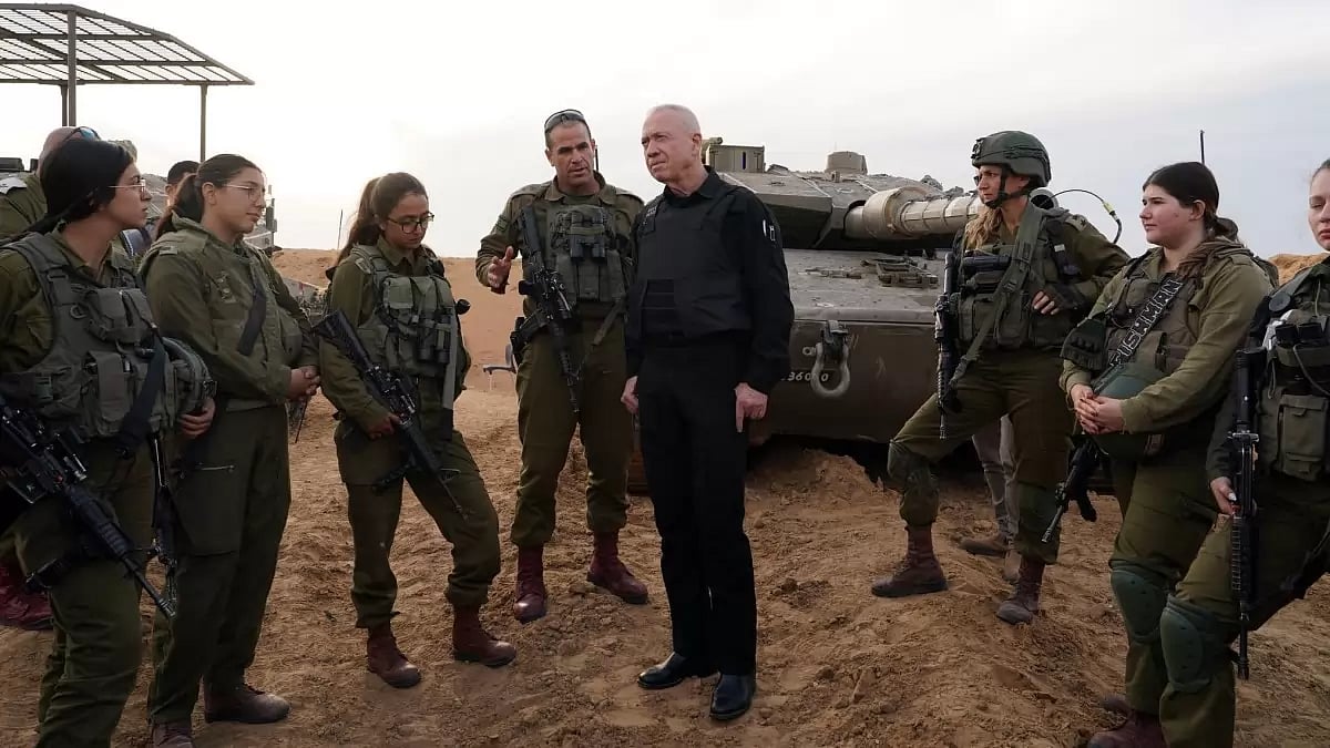 Israeli Defence Minister Yoav Gallant with Israeli troops.