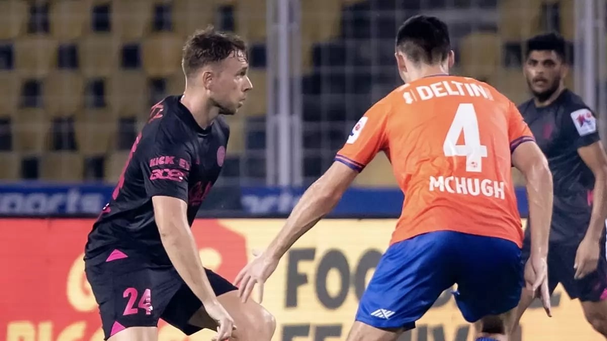 Mumbai City FC players against FC Goa in Indian Super League clash in Fatorda