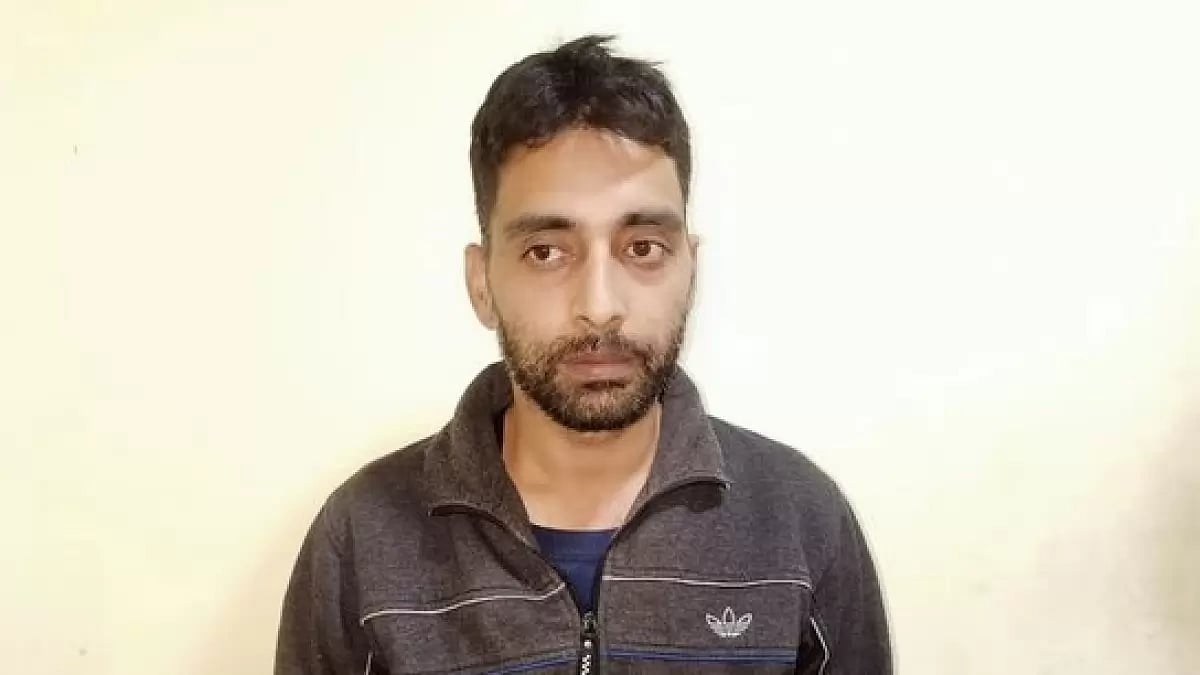 Kashmir conman arrested in Odisha.