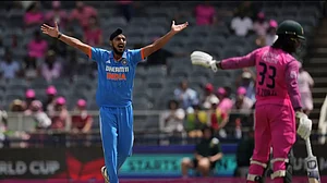 Arshdeep Singh appealing for an LBW against Rassie van der Dussen in the first IND vs RSA ODI in Johannesburg.