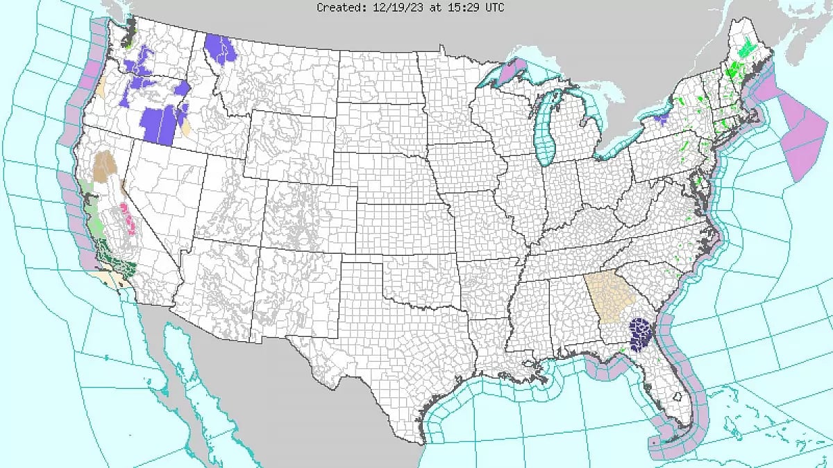Deadly storm hits Northeast 